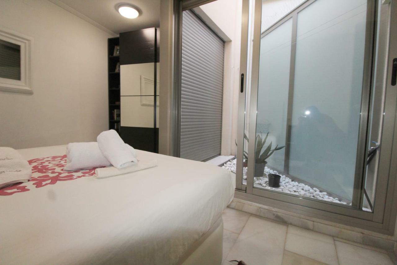 Precioso Apartamento Al Lado De Las Torres De Serrano Valencia Kültér fotó
